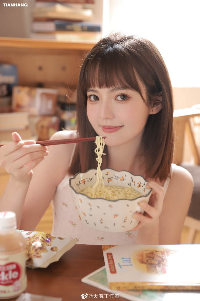 可怜的东西 封面